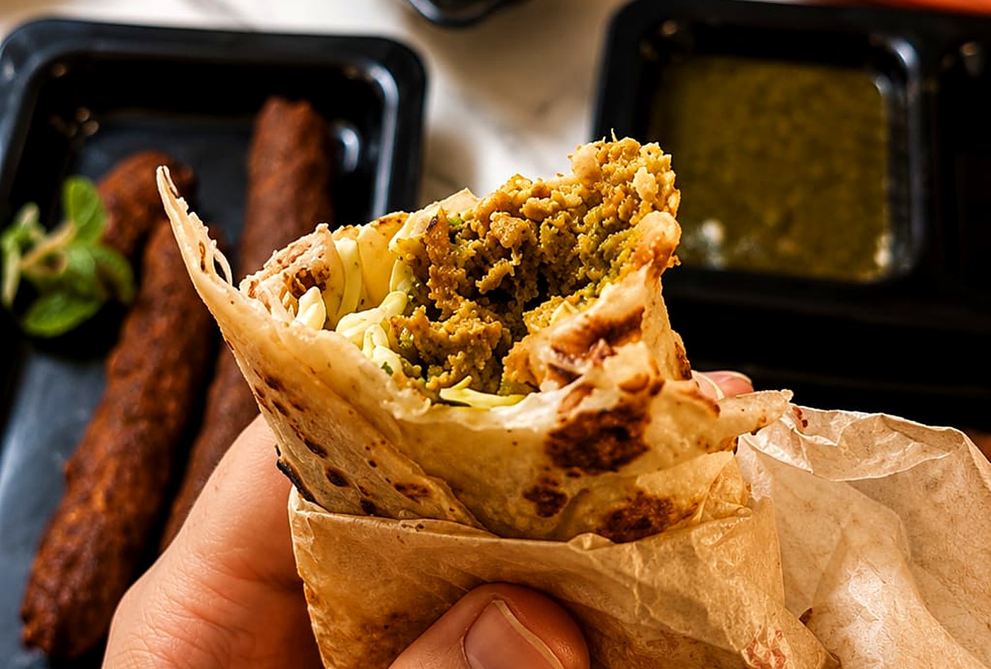 Spit-roasted shawarma wraps